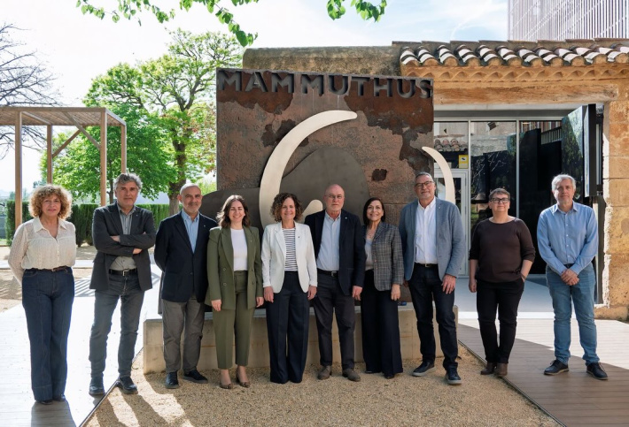 La consellera de Cultura visita l’Espai Mammuthus